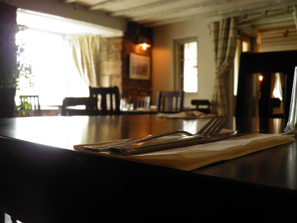 The Talbot Inn Eynsham Buitenkant foto